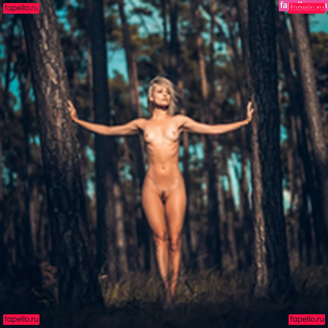 Zu Zakova Onlyfans Photo Gallery 