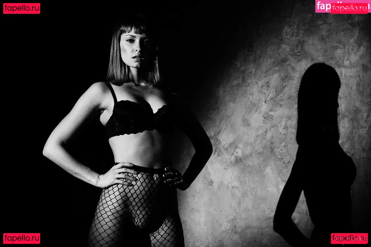 Zu Zakova Onlyfans Photo Gallery 