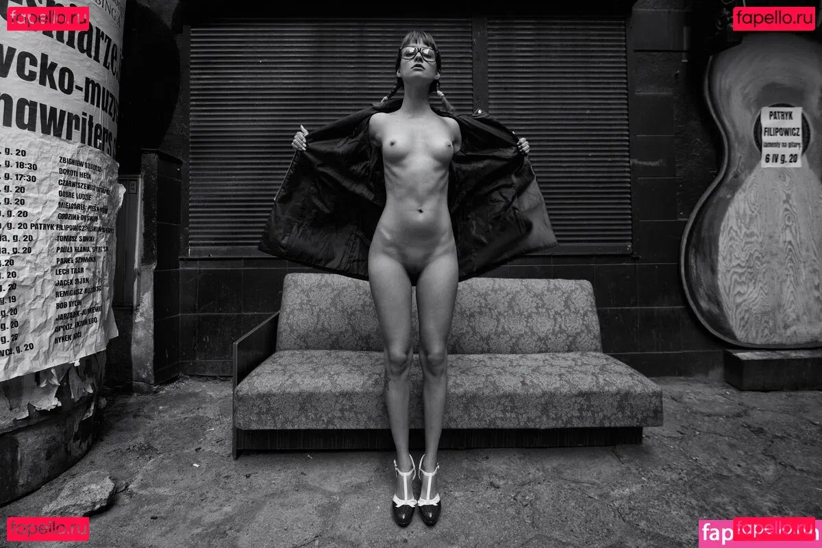 Zu Zakova Onlyfans Photo Gallery 