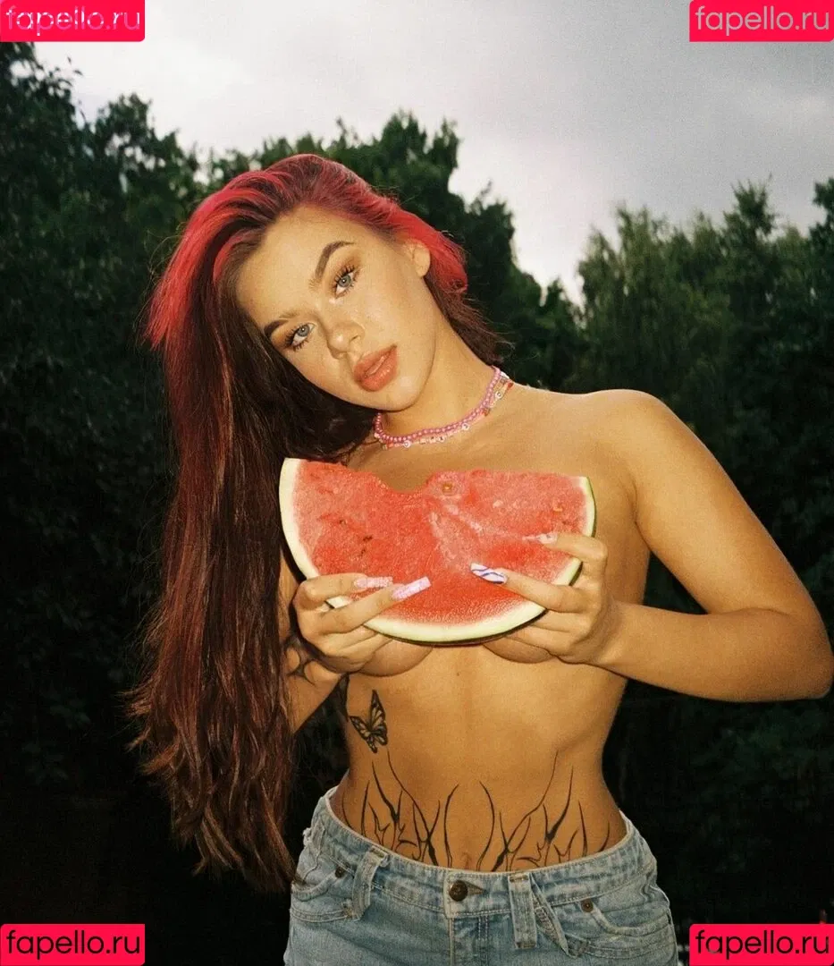 Milash Hub Onlyfans Photo Gallery 