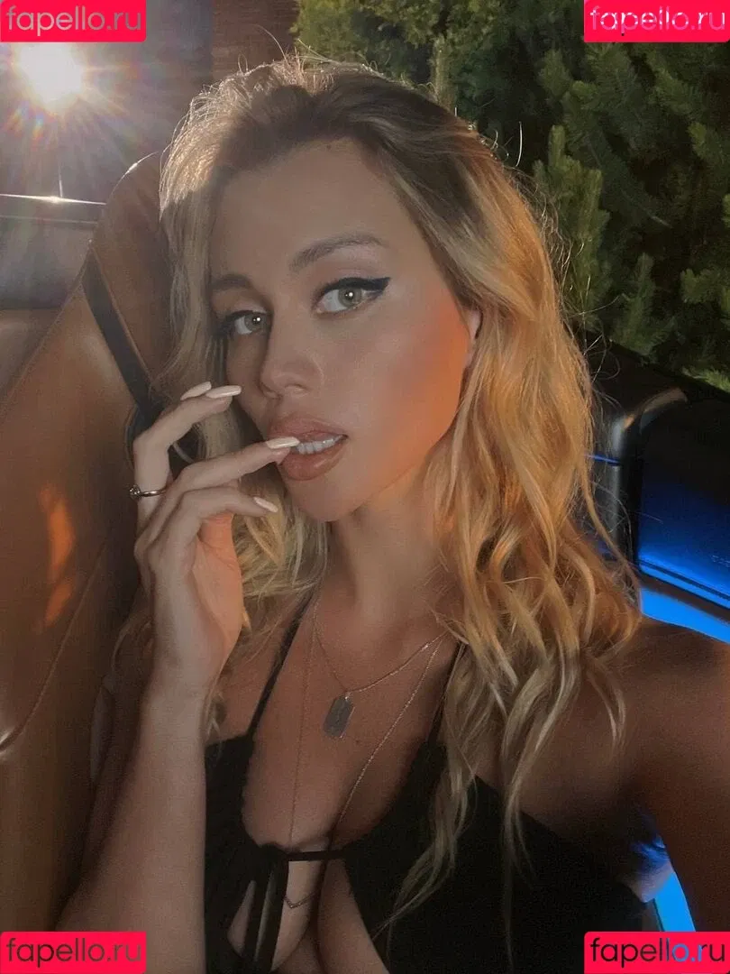 Milash Hub Onlyfans Photo Gallery 