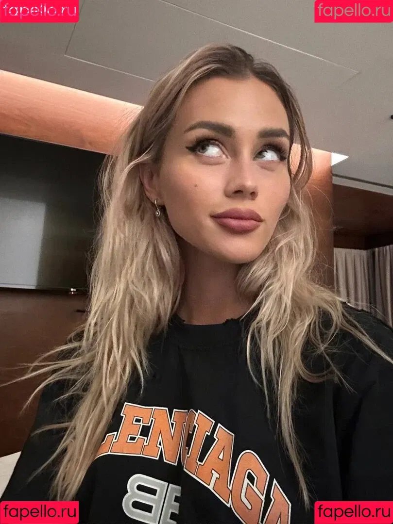 Milash Hub Onlyfans Photo Gallery 