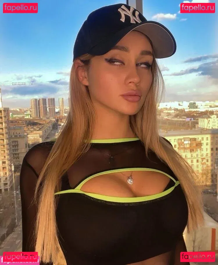 Milash Hub Onlyfans Photo Gallery 