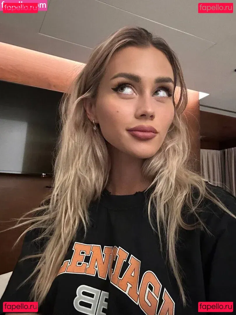 Milash Hub Onlyfans Photo Gallery 