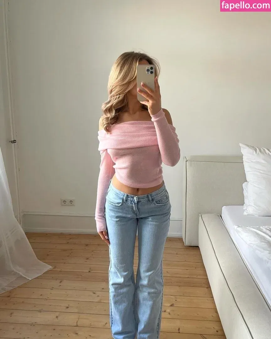 theresaxre Onlyfans Photo Gallery 