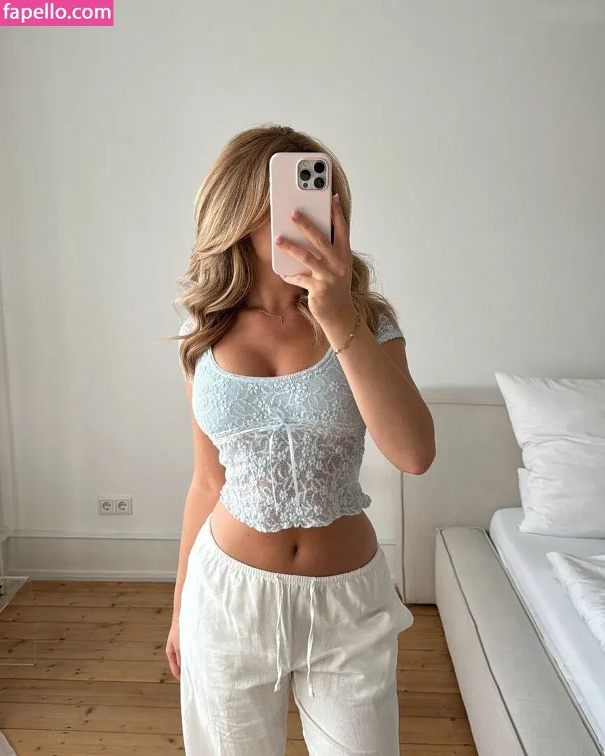 theresaxre Onlyfans Photo Gallery 