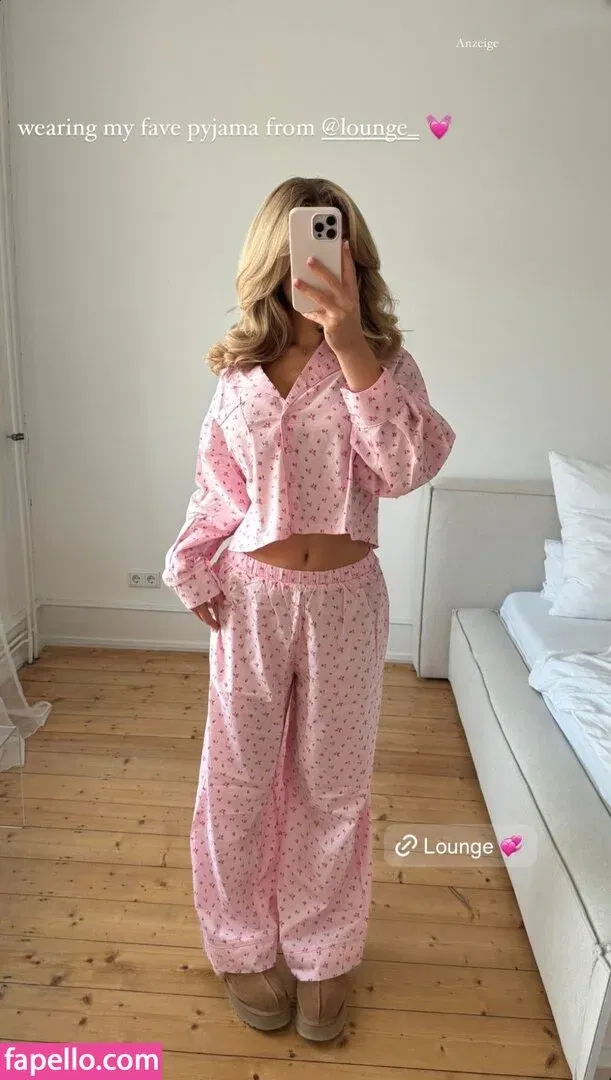 theresaxre Onlyfans Photo Gallery 