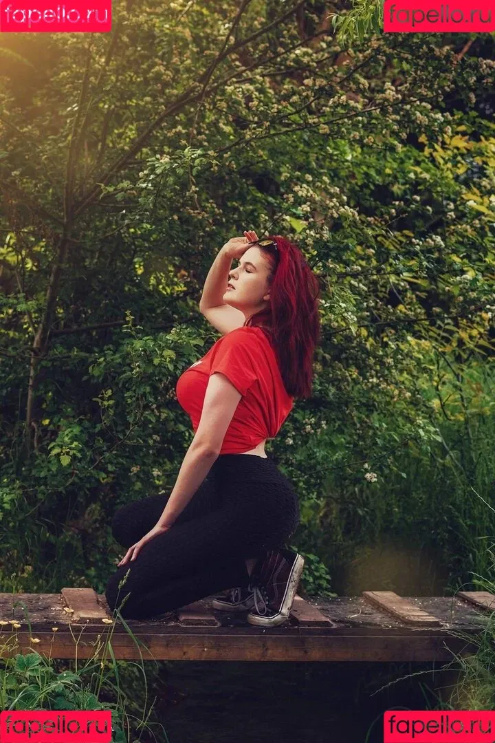 Juli Fox Onlyfans Photo Gallery 