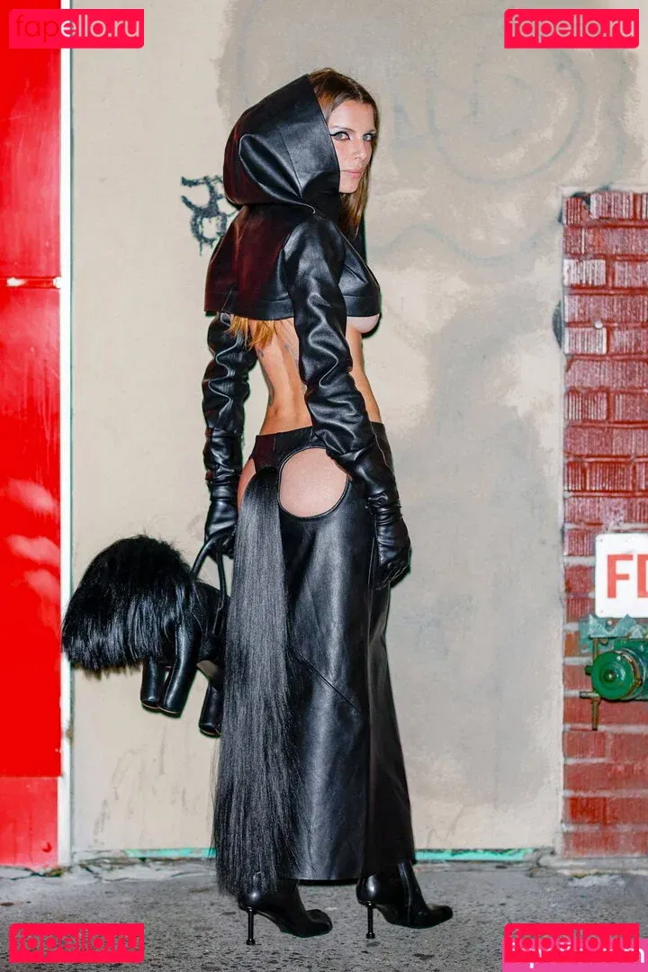 Juli Fox Onlyfans Photo Gallery 