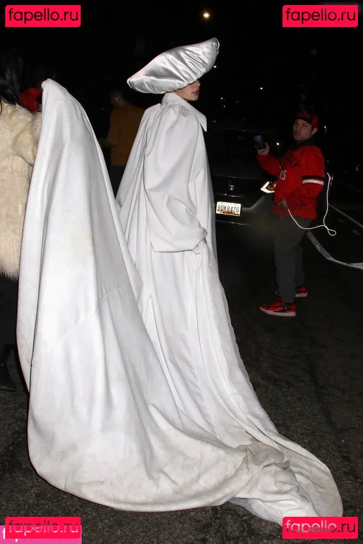 Juli Fox Onlyfans Photo Gallery 