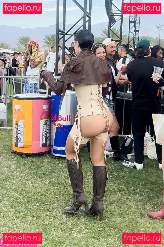 Juli Fox Onlyfans Photo Gallery 