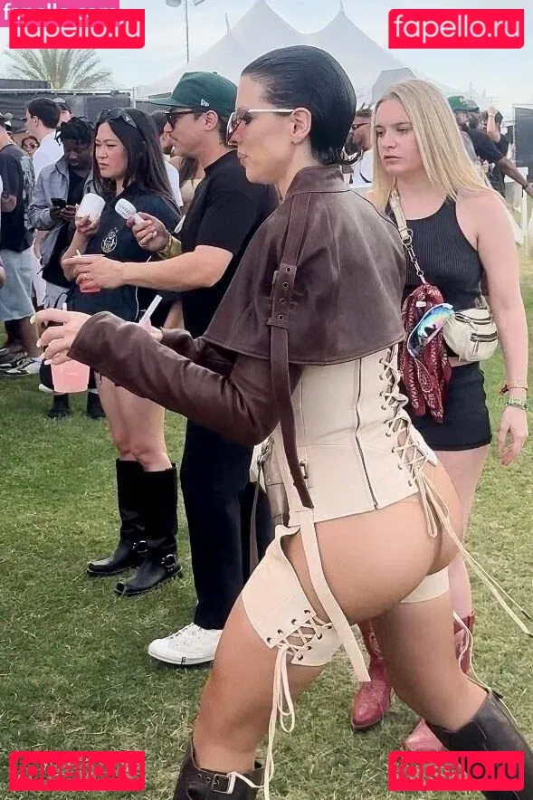 Juli Fox Onlyfans Photo Gallery 