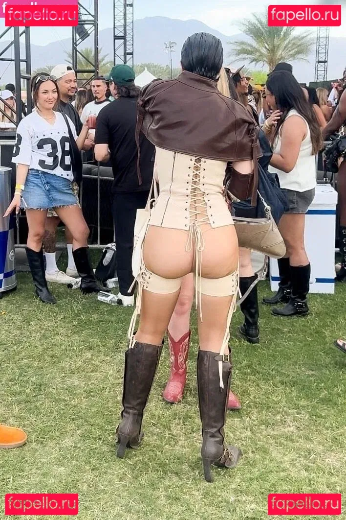 Juli Fox Onlyfans Photo Gallery 