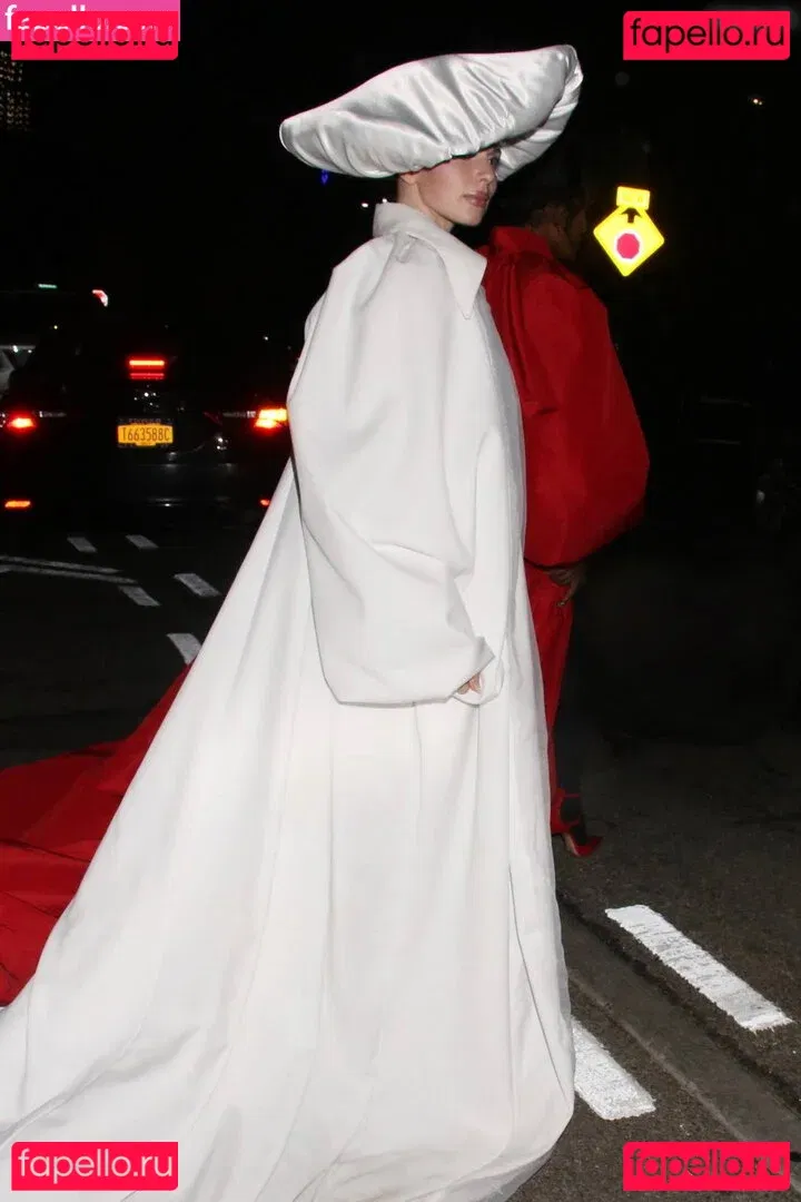 Juli Fox Onlyfans Photo Gallery 