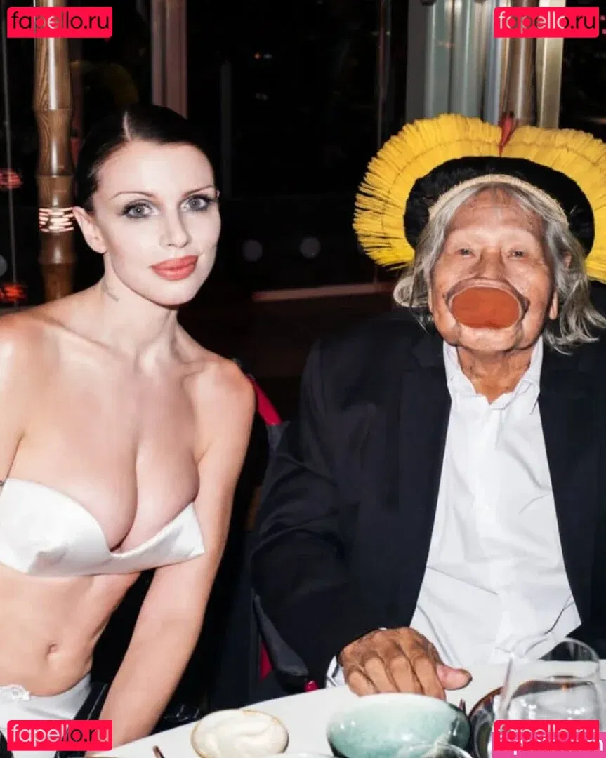 Juli Fox Onlyfans Photo Gallery 