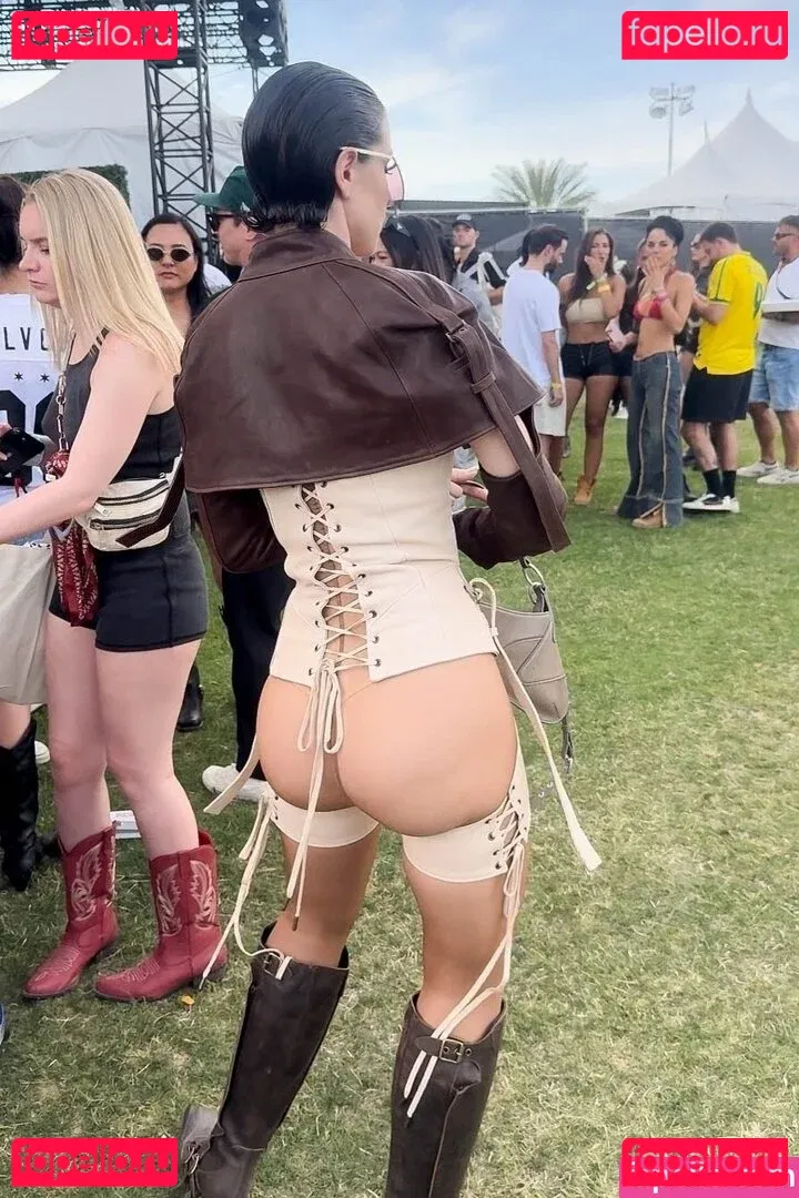 Juli Fox Onlyfans Photo Gallery 