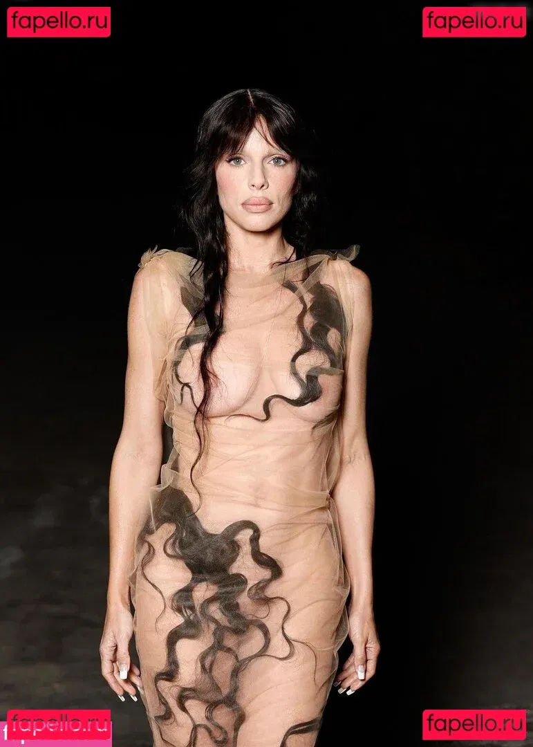 Juli Fox Onlyfans Photo Gallery 