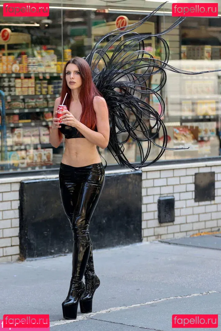 Juli Fox Onlyfans Photo Gallery 