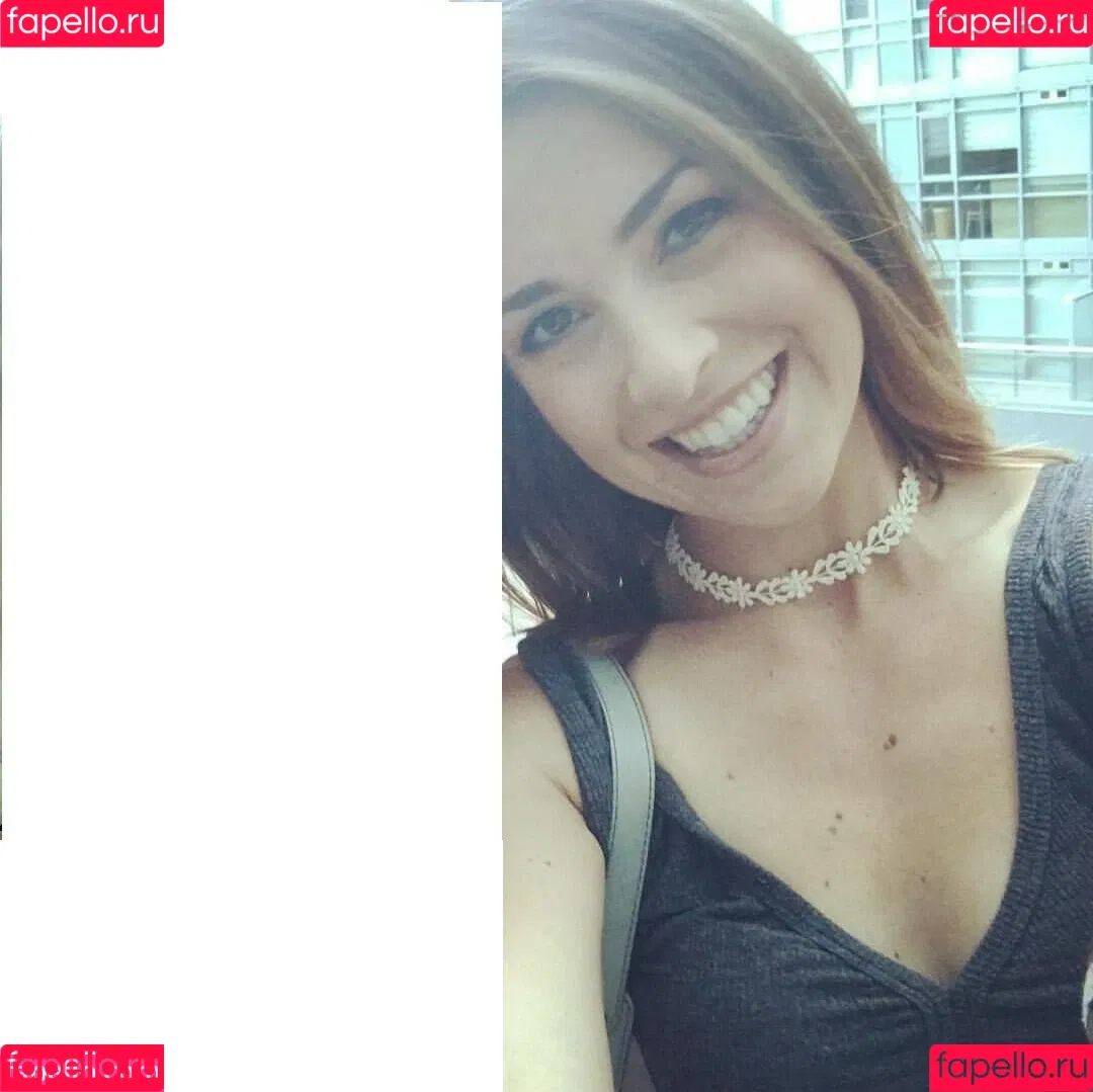 Gina Louise Phillips Onlyfans Photo Gallery 