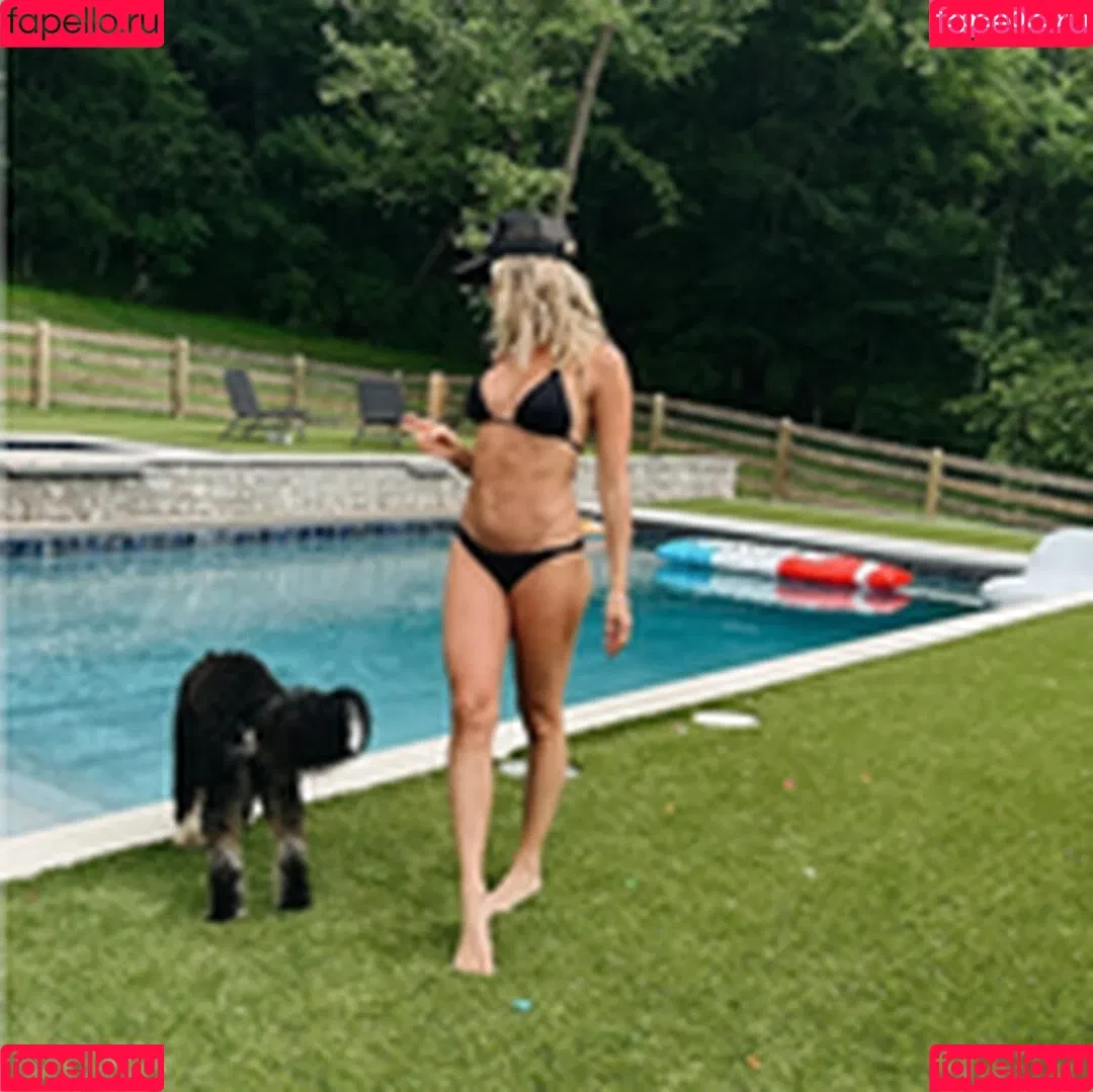 Kristin Cavallari Onlyfans Photo Gallery 