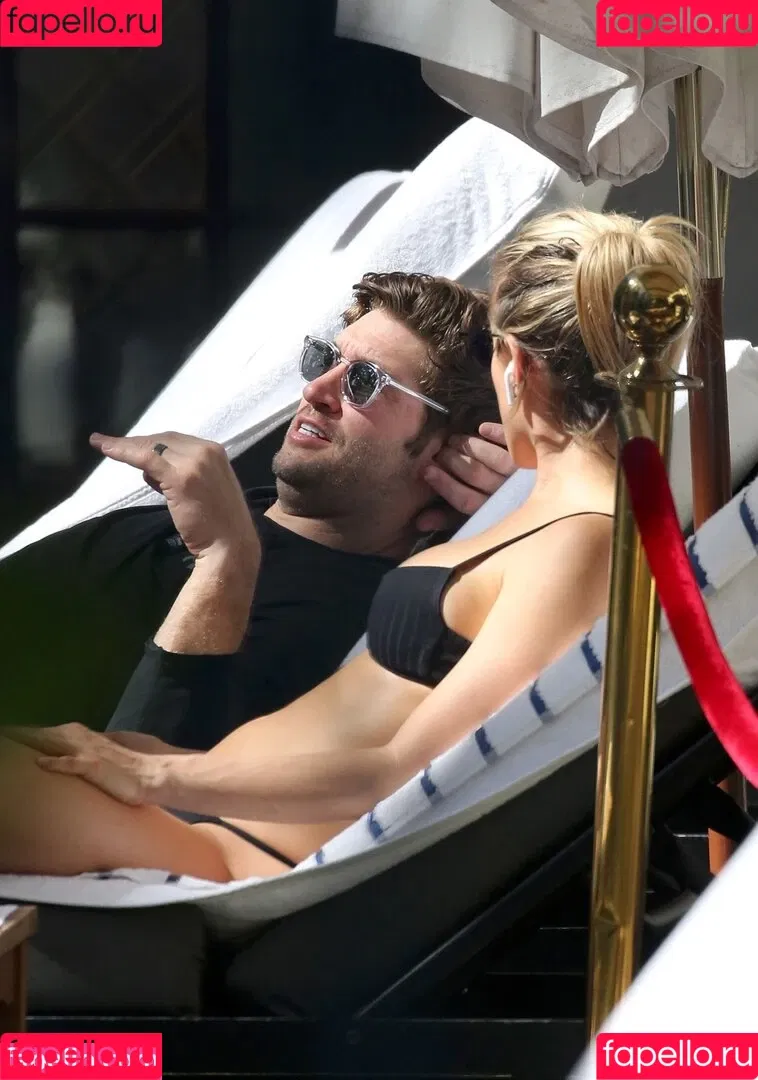 Kristin Cavallari Onlyfans Photo Gallery 