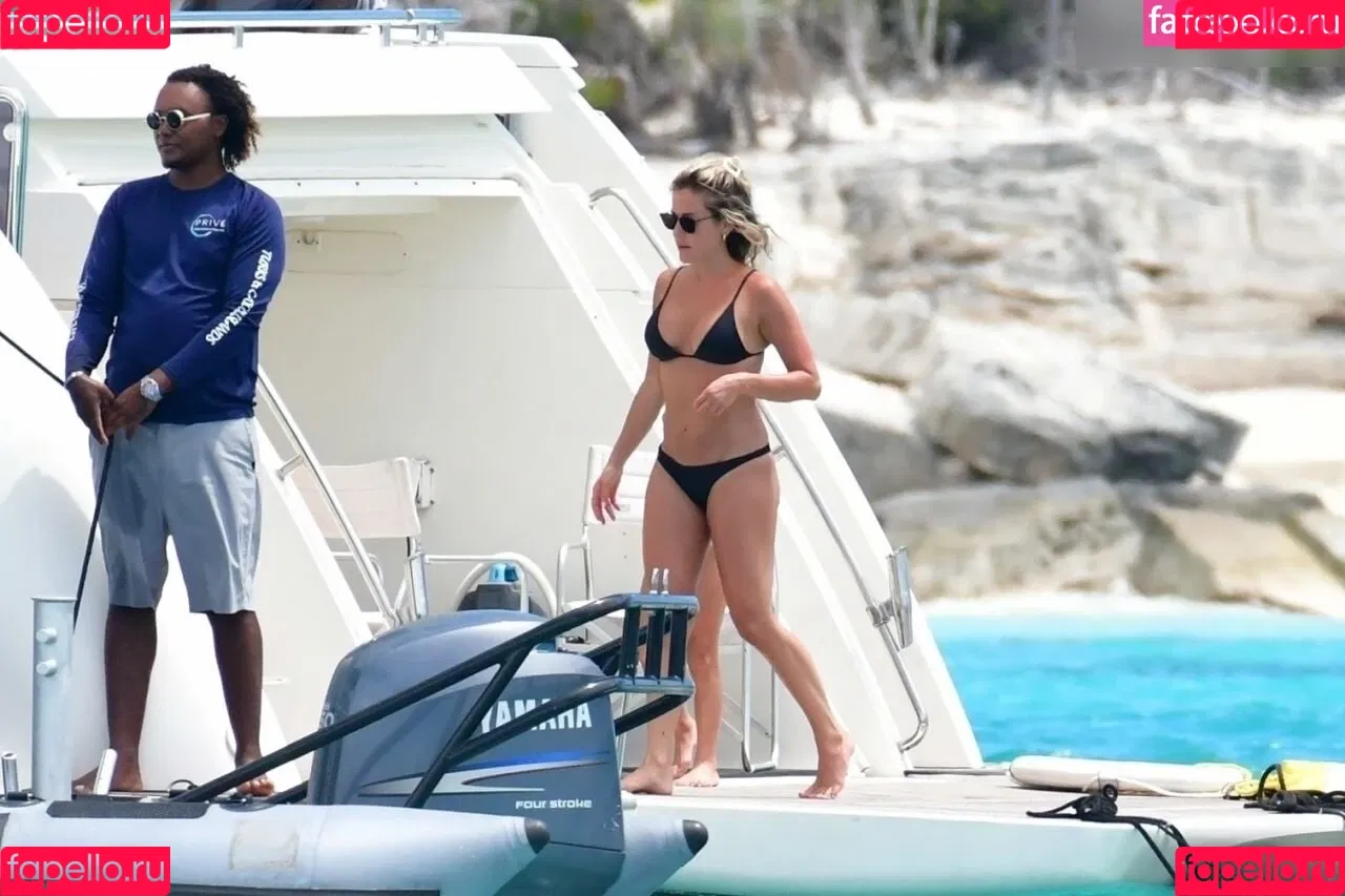 Kristin Cavallari Onlyfans Photo Gallery 