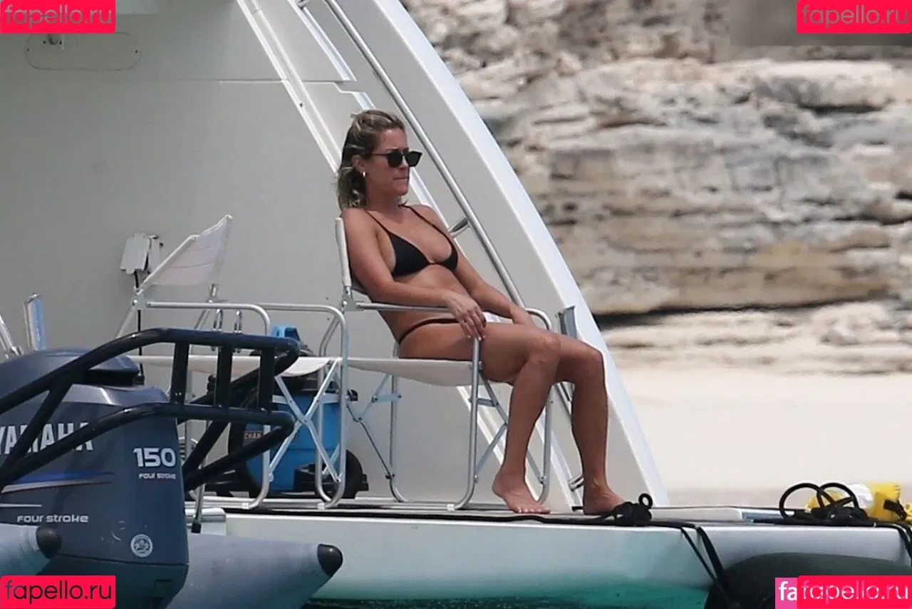Kristin Cavallari Onlyfans Photo Gallery 