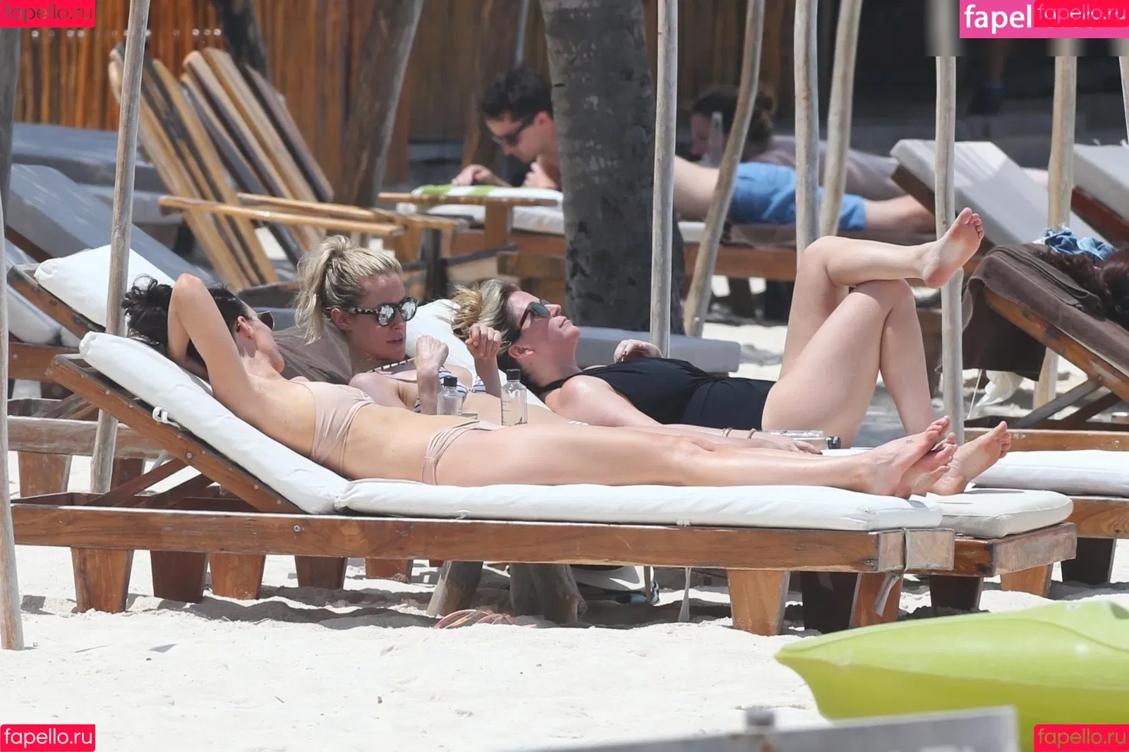 Kristin Cavallari Onlyfans Photo Gallery 