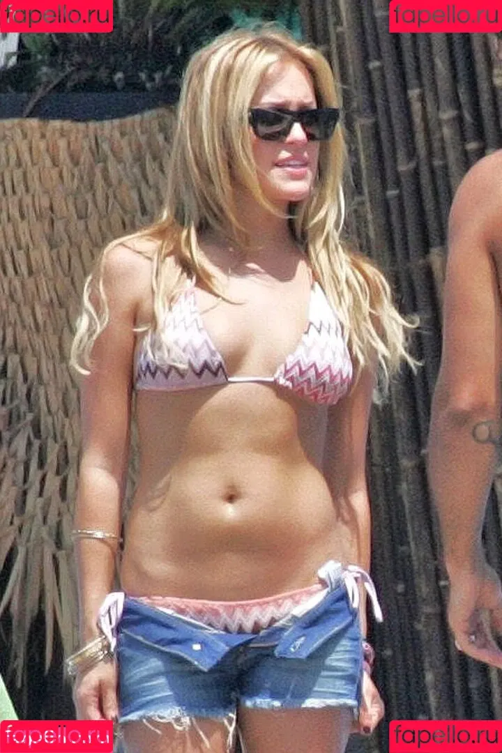 Kristin Cavallari Onlyfans Photo Gallery 