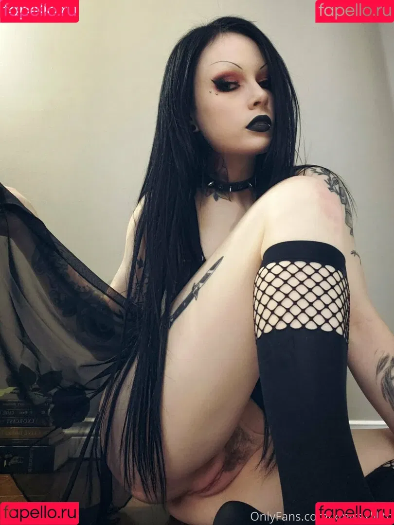 Aria Asylum Onlyfans Photo Gallery 