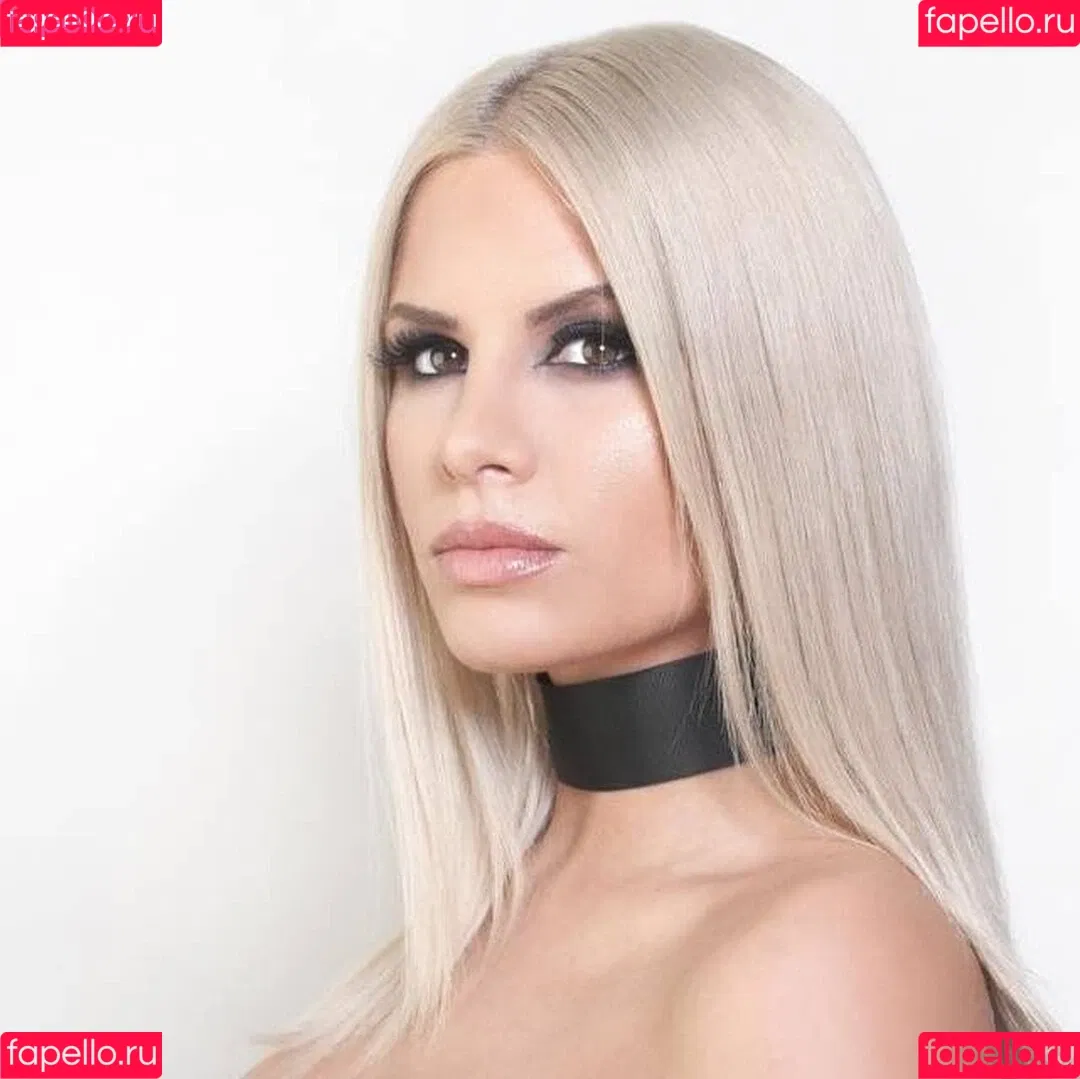 Viktória Metzker Onlyfans Photo Gallery 