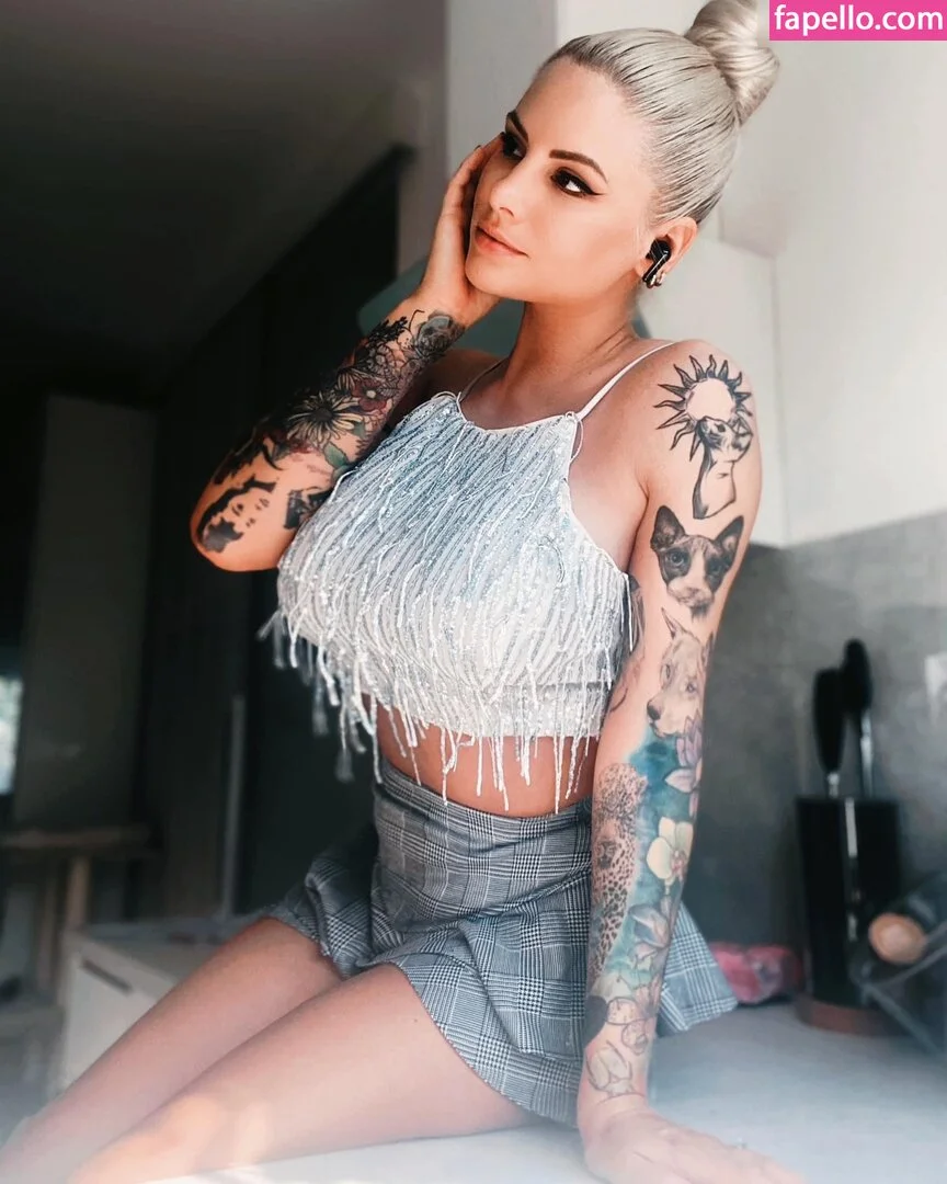 Viktória Metzker Onlyfans Photo Gallery 