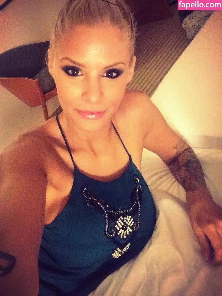 Viktória Metzker Onlyfans Photo Gallery 