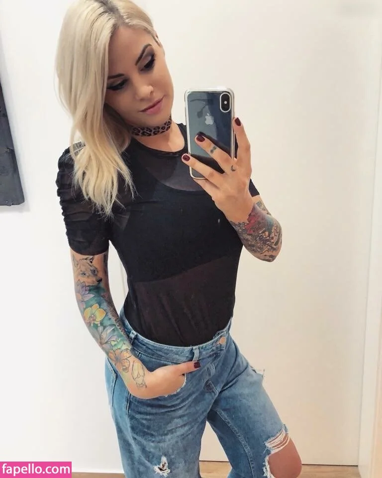 Viktória Metzker Onlyfans Photo Gallery 