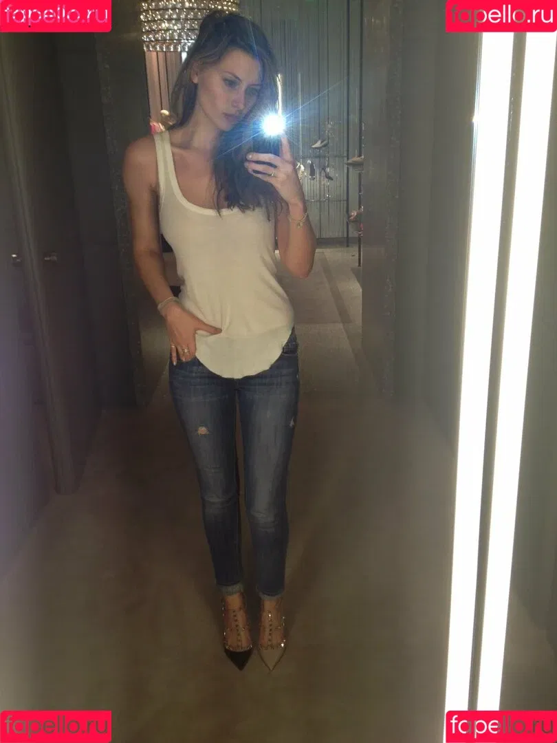 Aly Michalka Onlyfans Photo Gallery 