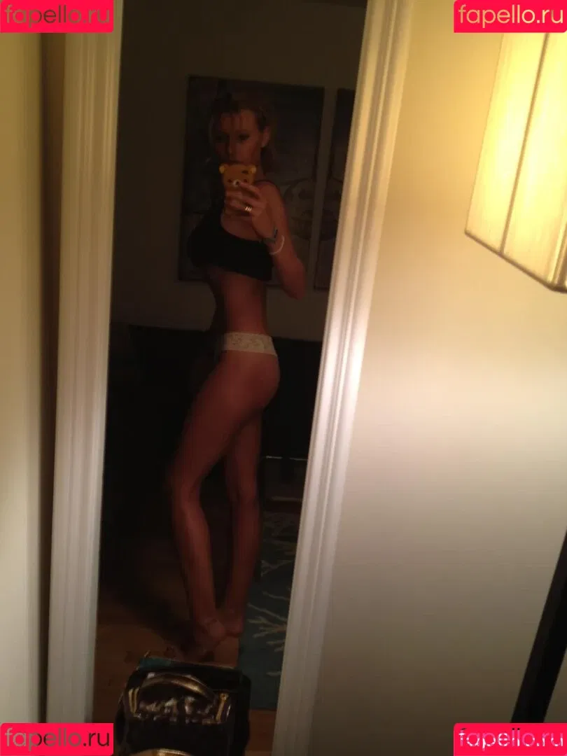Aly Michalka Onlyfans Photo Gallery 