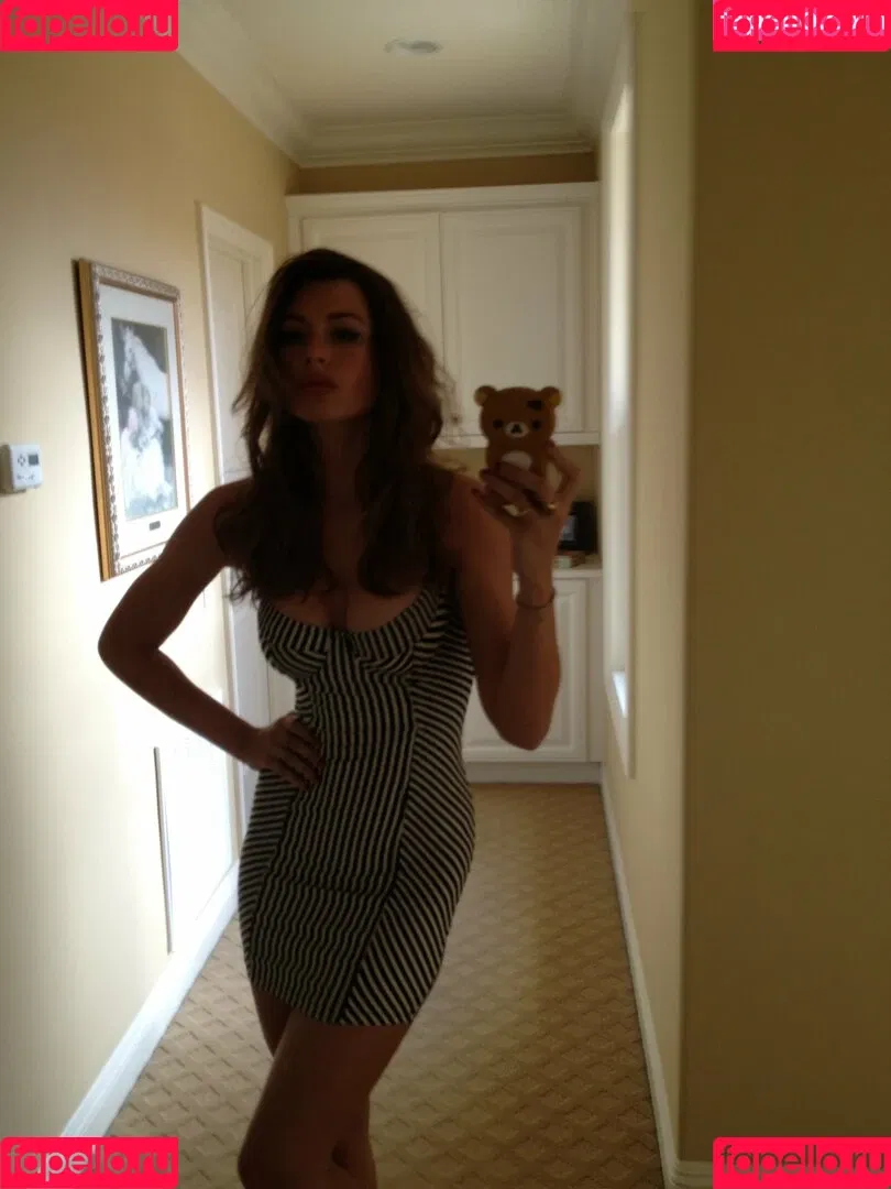 Aly Michalka Onlyfans Photo Gallery 