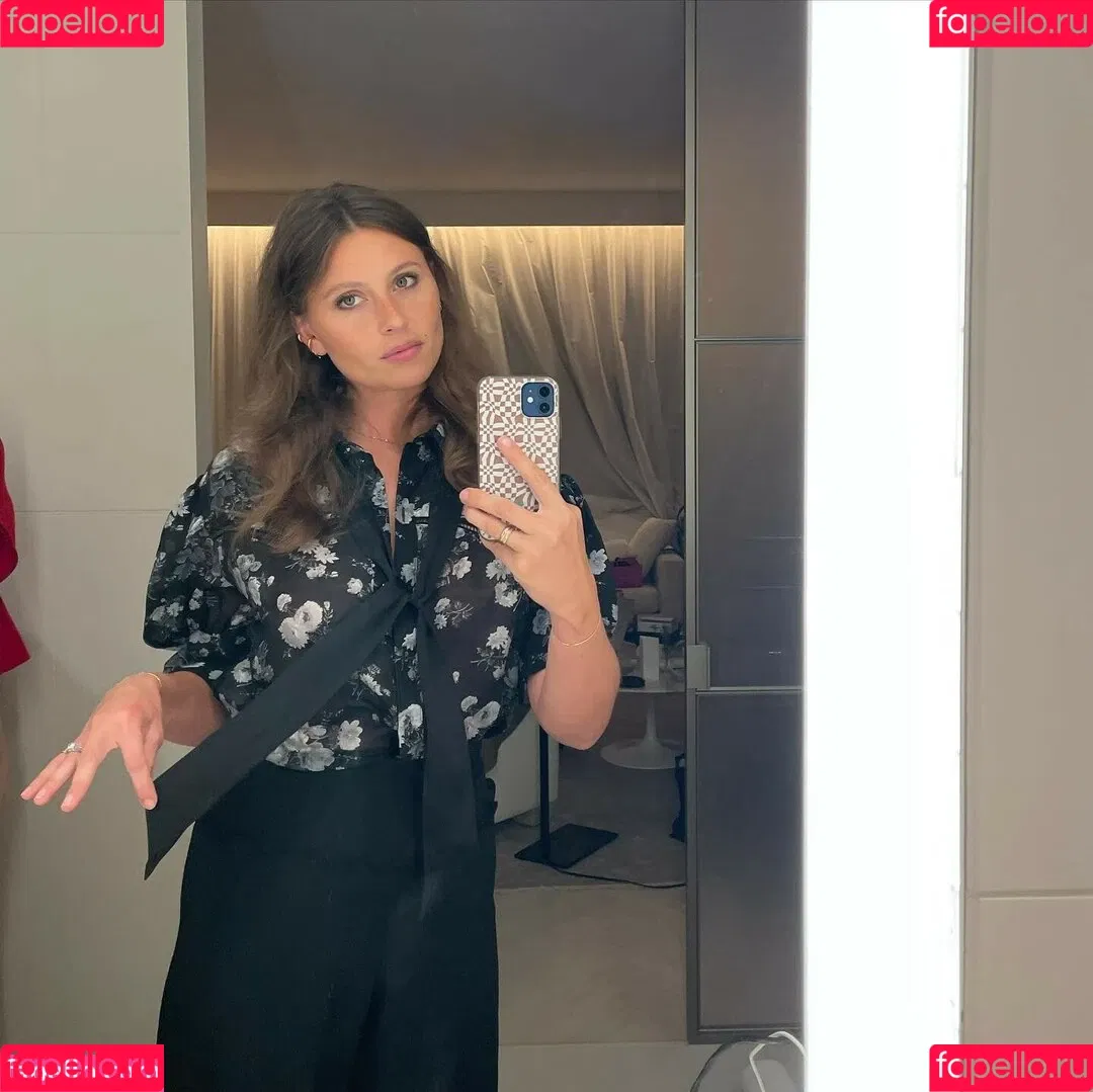 Aly Michalka Onlyfans Photo Gallery 