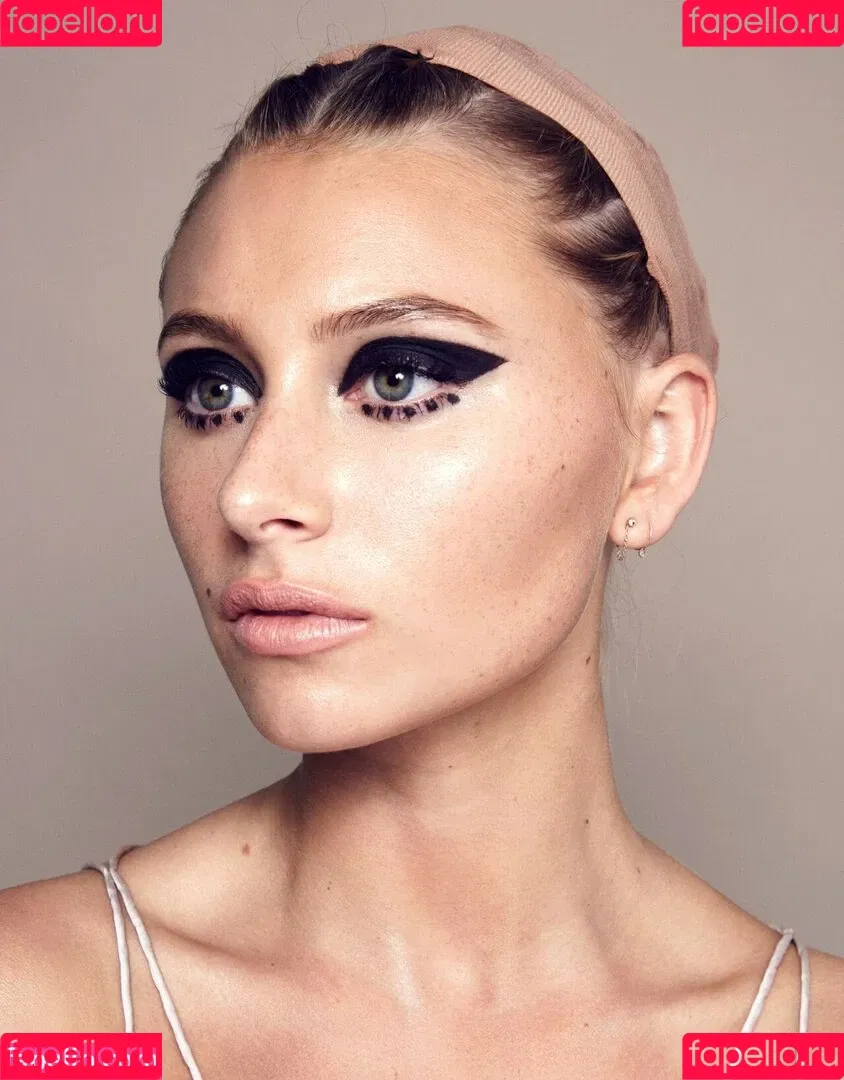 Aly Michalka Onlyfans Photo Gallery 
