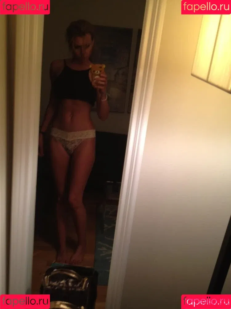 Aly Michalka Onlyfans Photo Gallery 