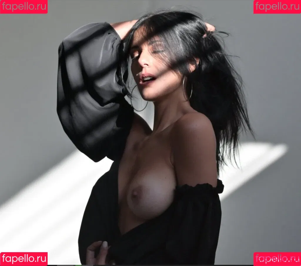 Benedetta Onlyfans Photo Gallery 