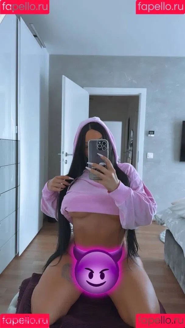 amber Onlyfans Photo Gallery 