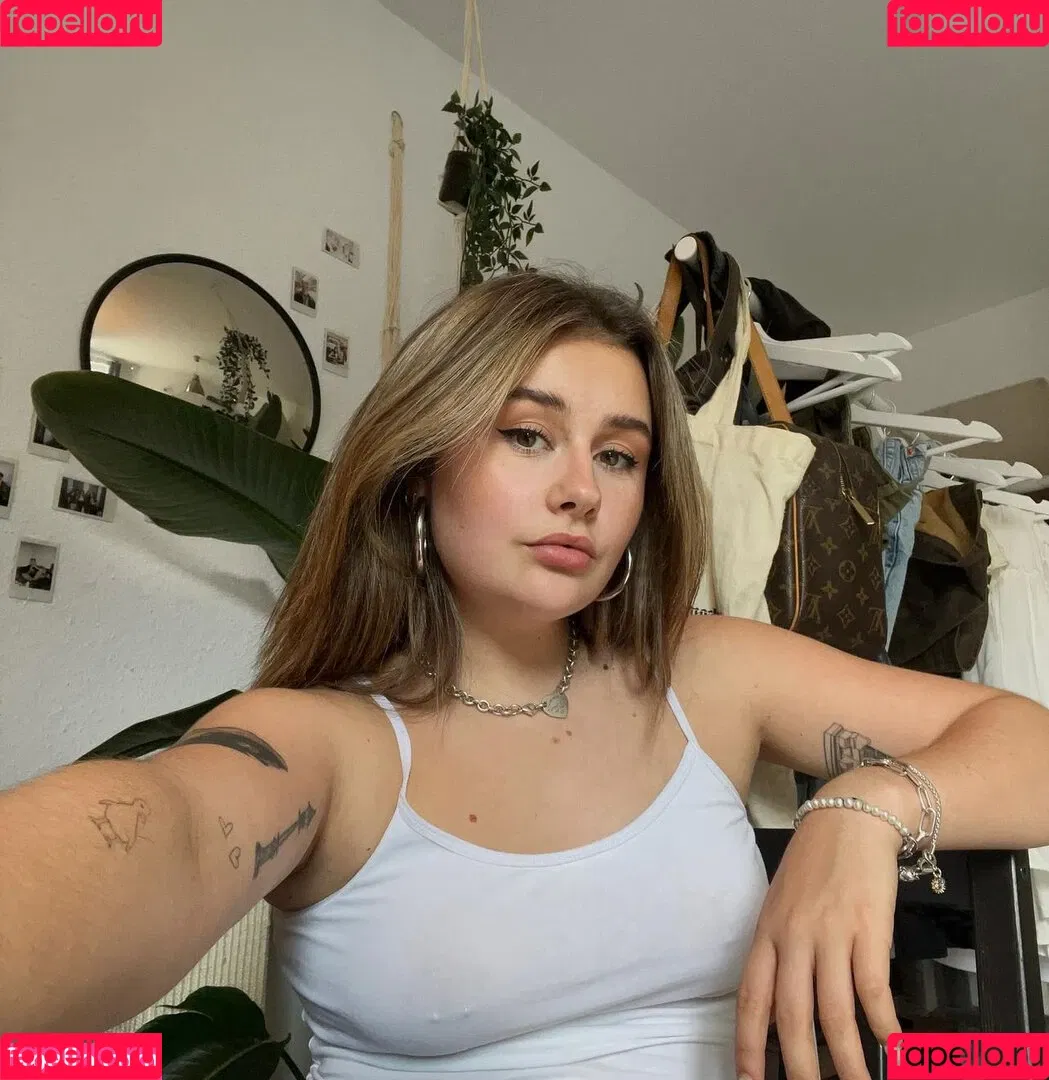 Florentine.dmr Onlyfans Photo Gallery 