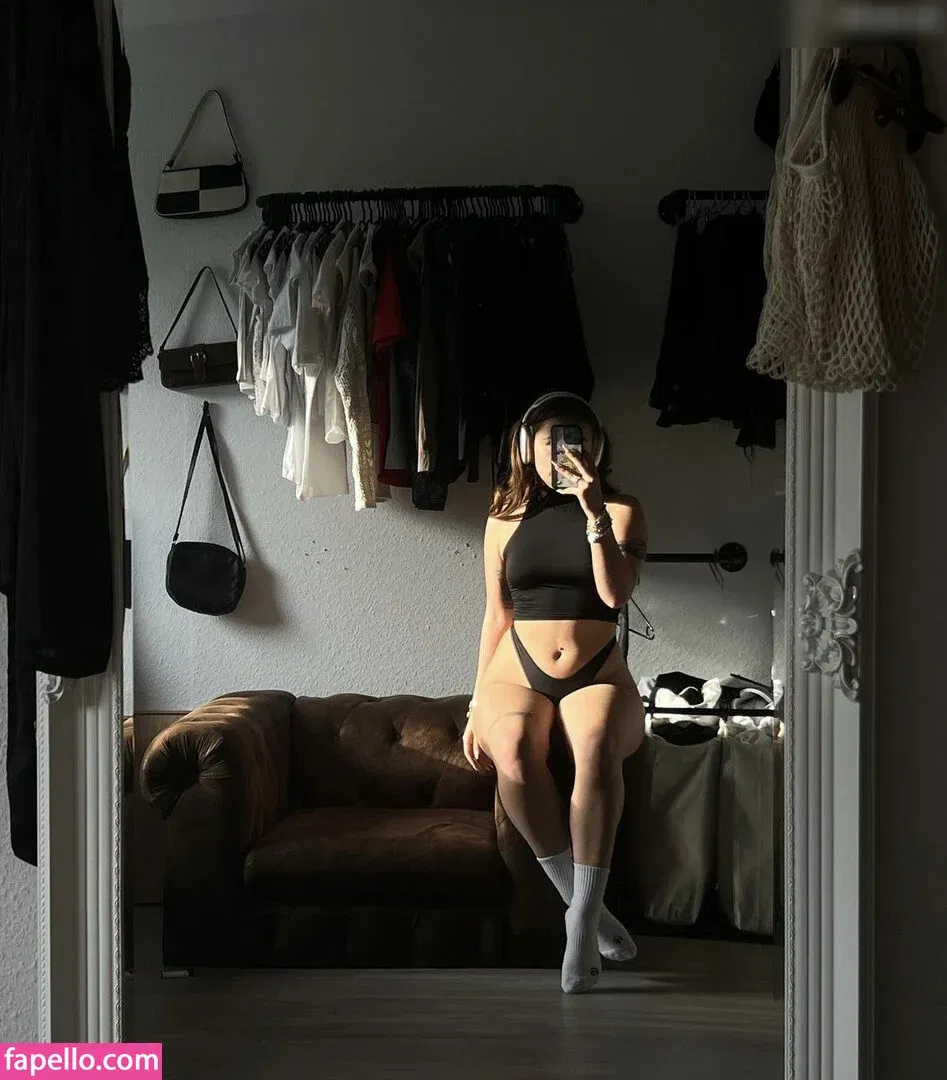 Florentine.dmr Onlyfans Photo Gallery 