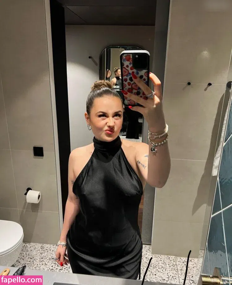 Florentine.dmr Onlyfans Photo Gallery 