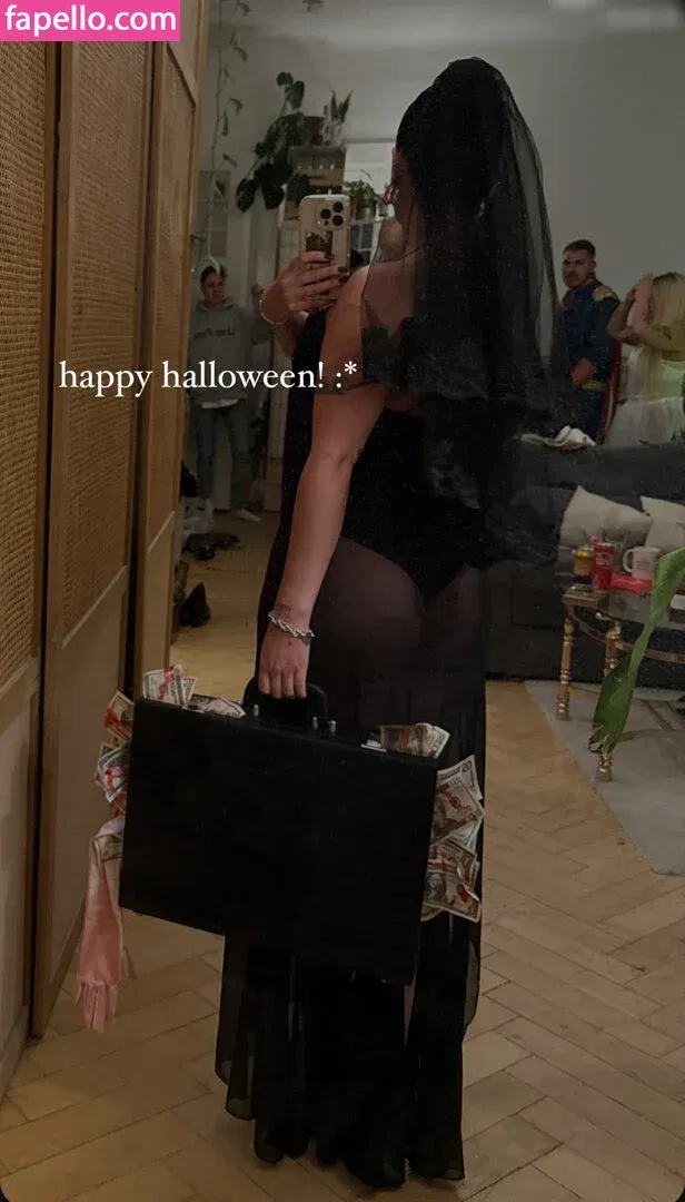 Florentine.dmr Onlyfans Photo Gallery 