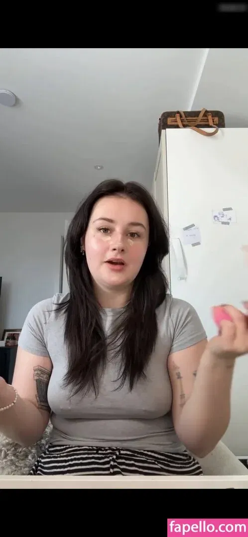 Florentine.dmr Onlyfans Photo Gallery 