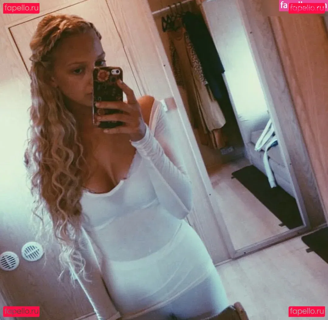 Georgia Hirst Onlyfans Photo Gallery 