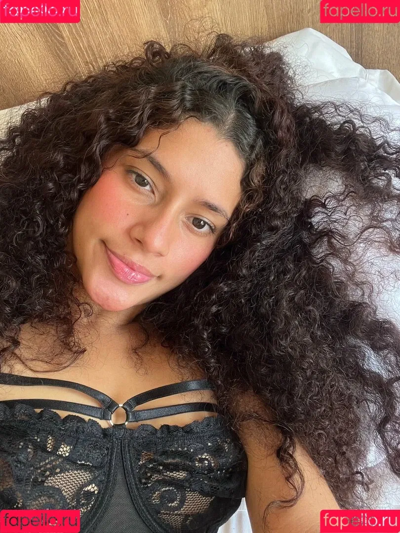 curlykarol Onlyfans Photo Gallery 