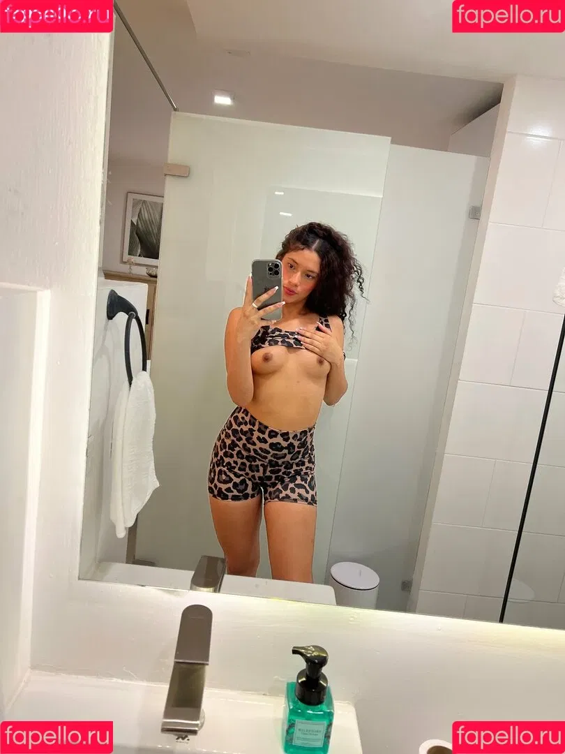 curlykarol Onlyfans Photo Gallery 